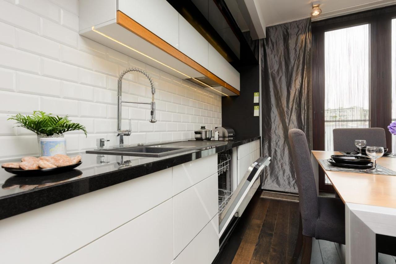 Warsaw Srodmiescie Riverside Three-Bedroom Apartment By Renters ภายนอก รูปภาพ