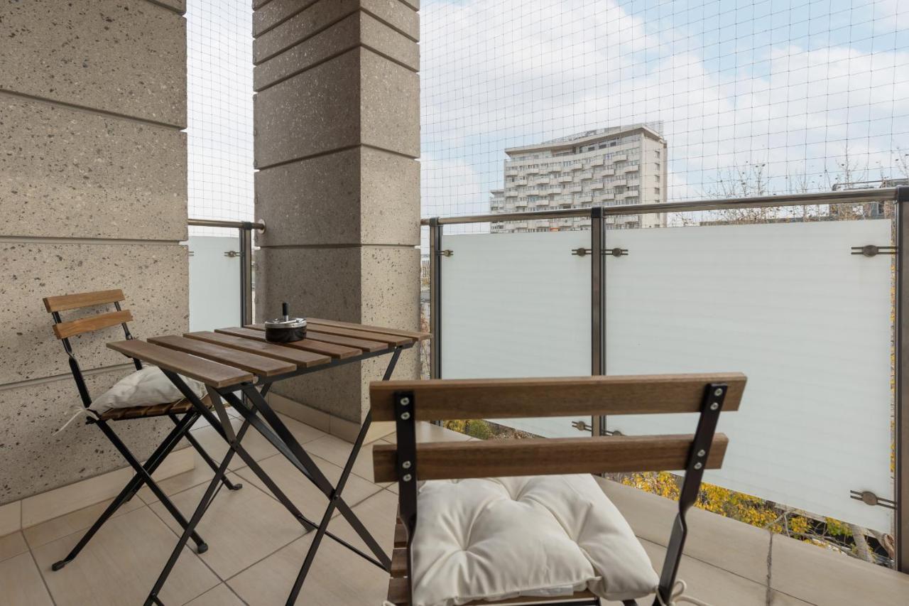 Warsaw Srodmiescie Riverside Three-Bedroom Apartment By Renters ภายนอก รูปภาพ
