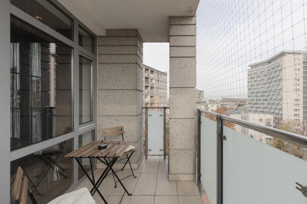 Warsaw Srodmiescie Riverside Three-Bedroom Apartment By Renters ภายนอก รูปภาพ