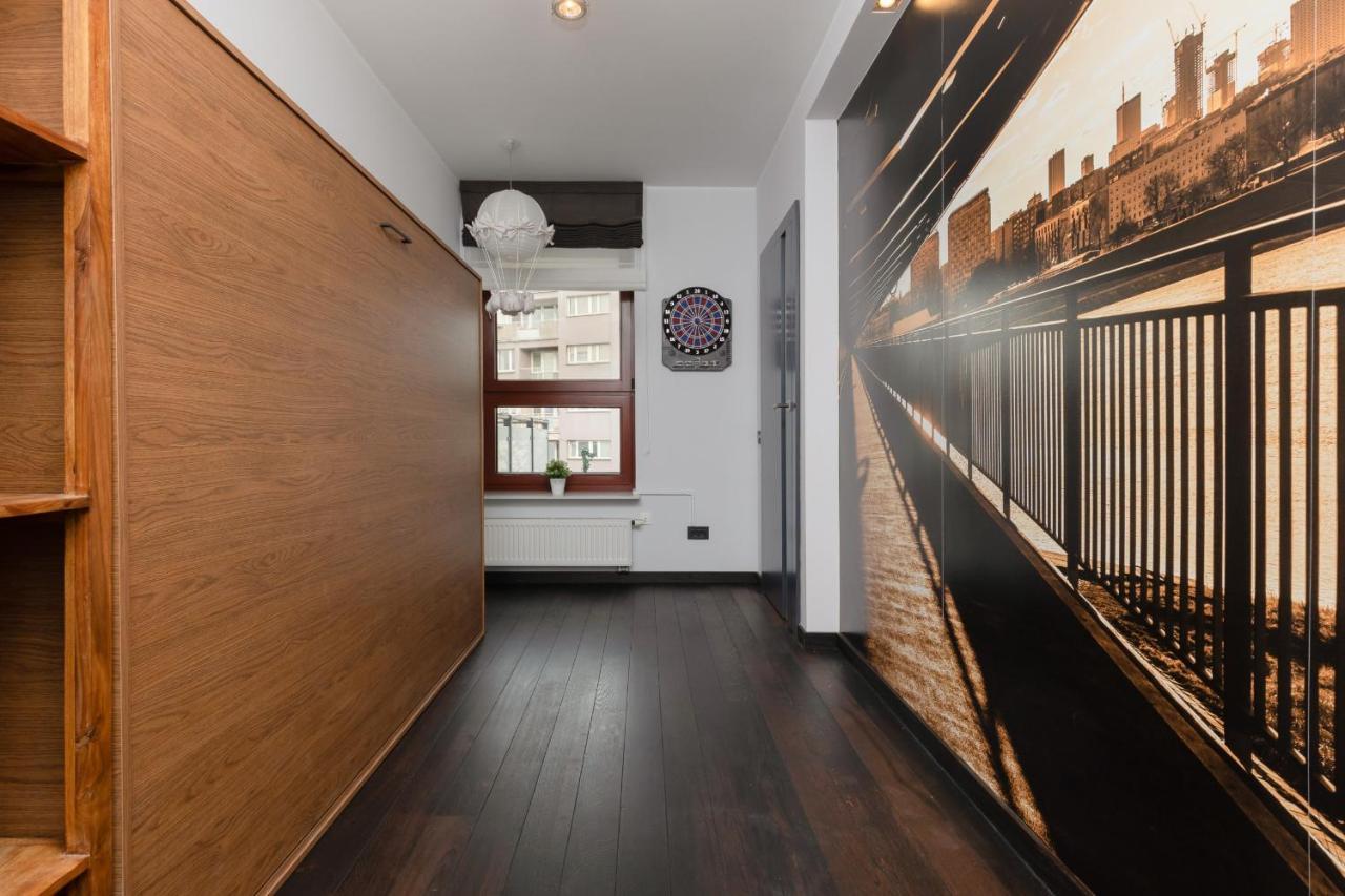 Warsaw Srodmiescie Riverside Three-Bedroom Apartment By Renters ภายนอก รูปภาพ